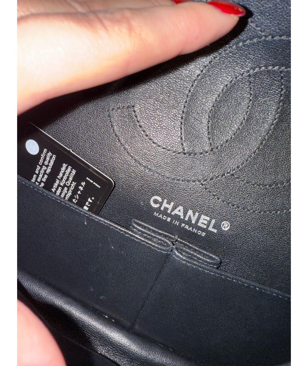 CHANEL Черная сумка через плечо из лакированной кожи, фото 7