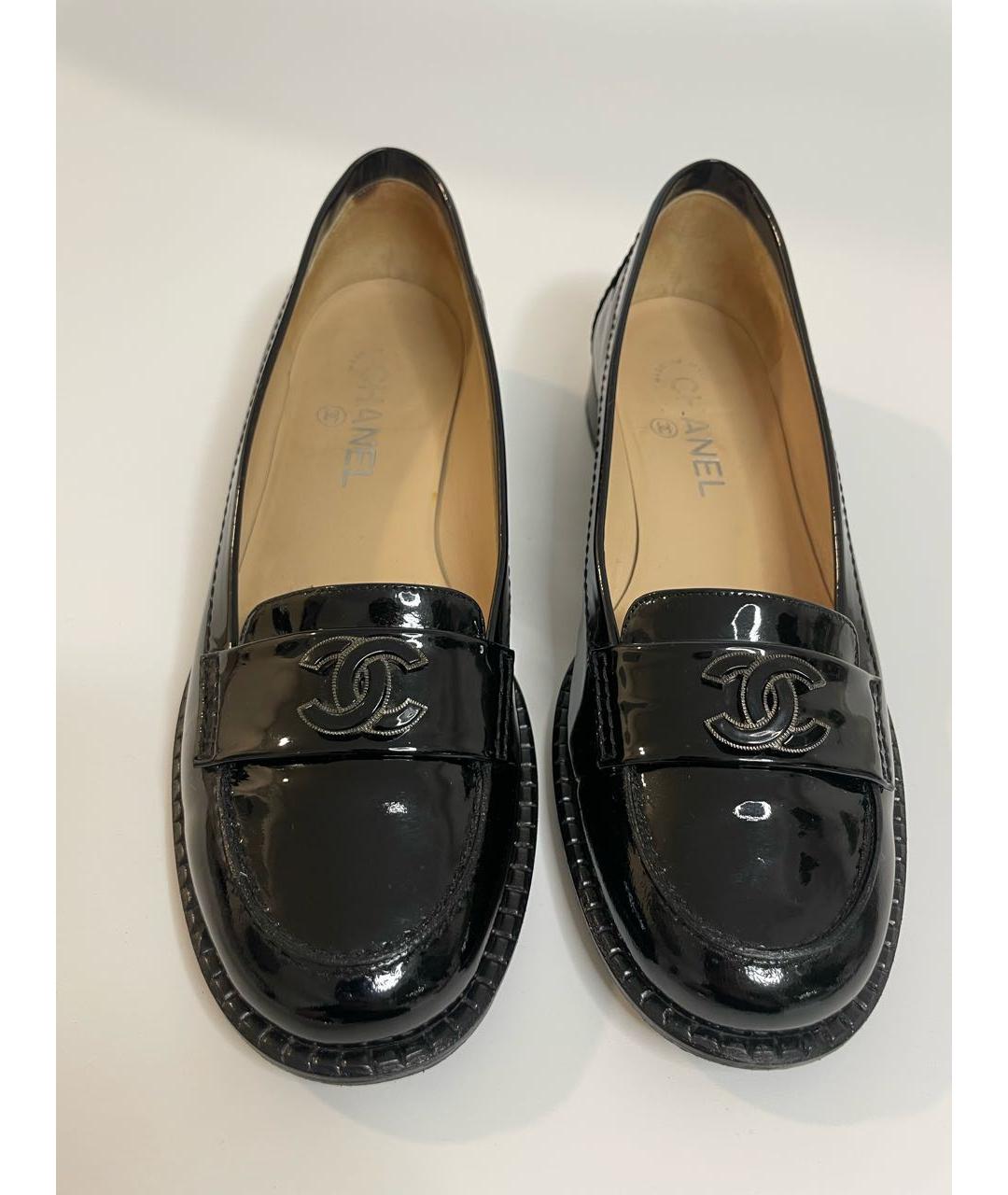 CHANEL Черные балетки из лакированной кожи, фото 2