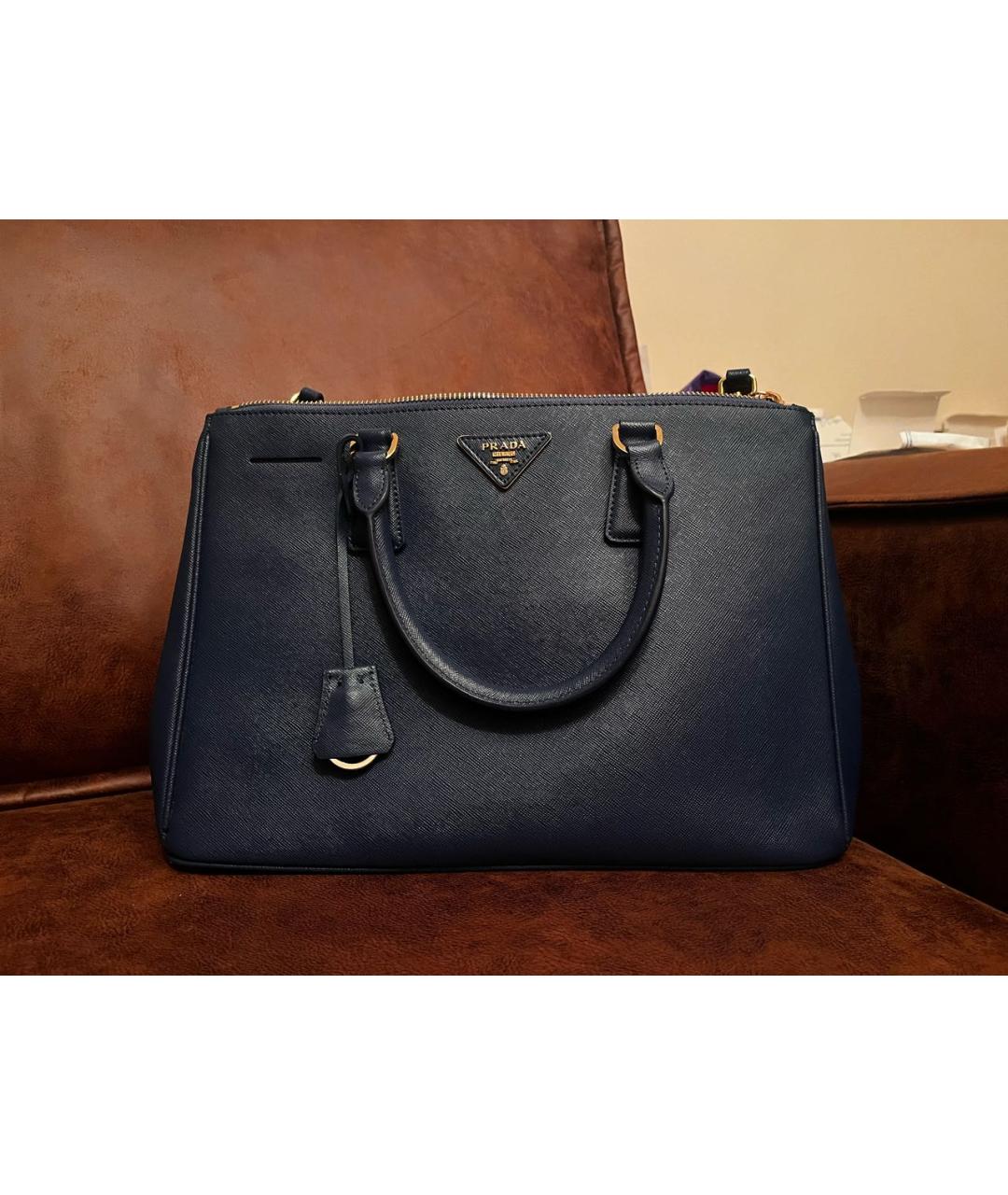 PRADA Темно-синяя кожаная сумка тоут, фото 5