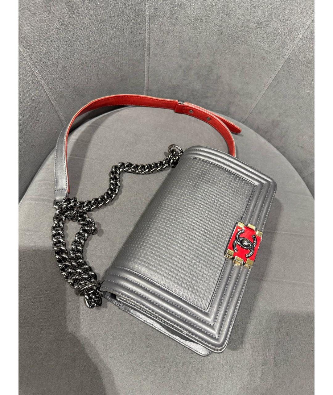 CHANEL Серая кожаная сумка через плечо, фото 2