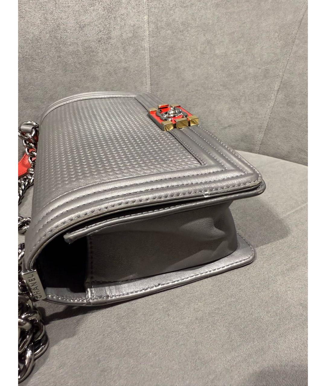CHANEL Серая кожаная сумка через плечо, фото 3