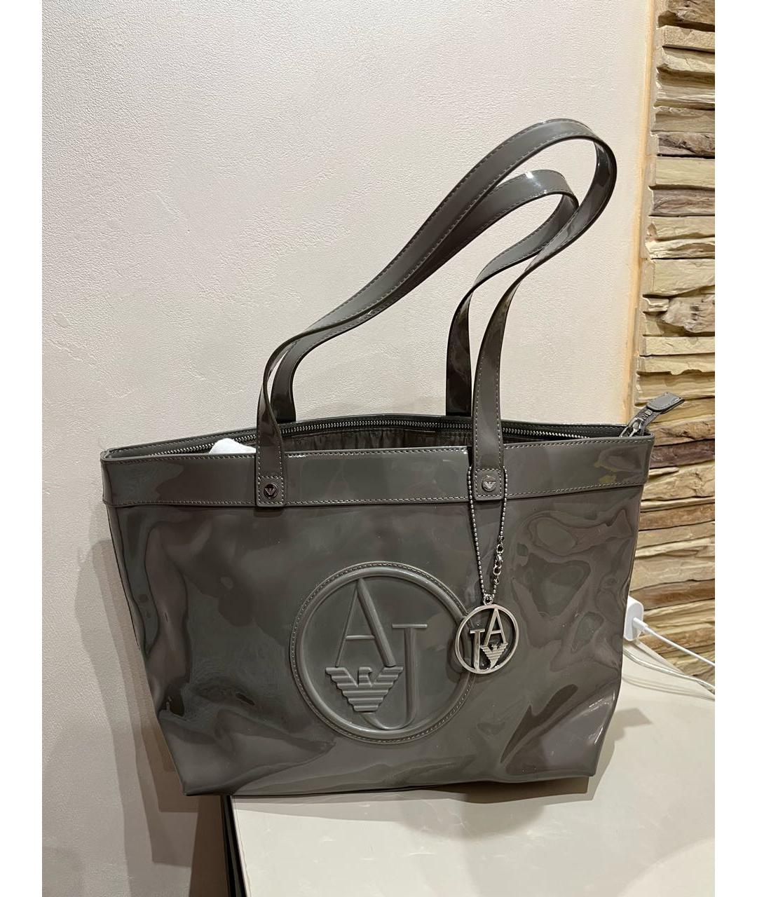 ARMANI JEANS Антрацитовая сумка через плечо из лакированной кожи, фото 5
