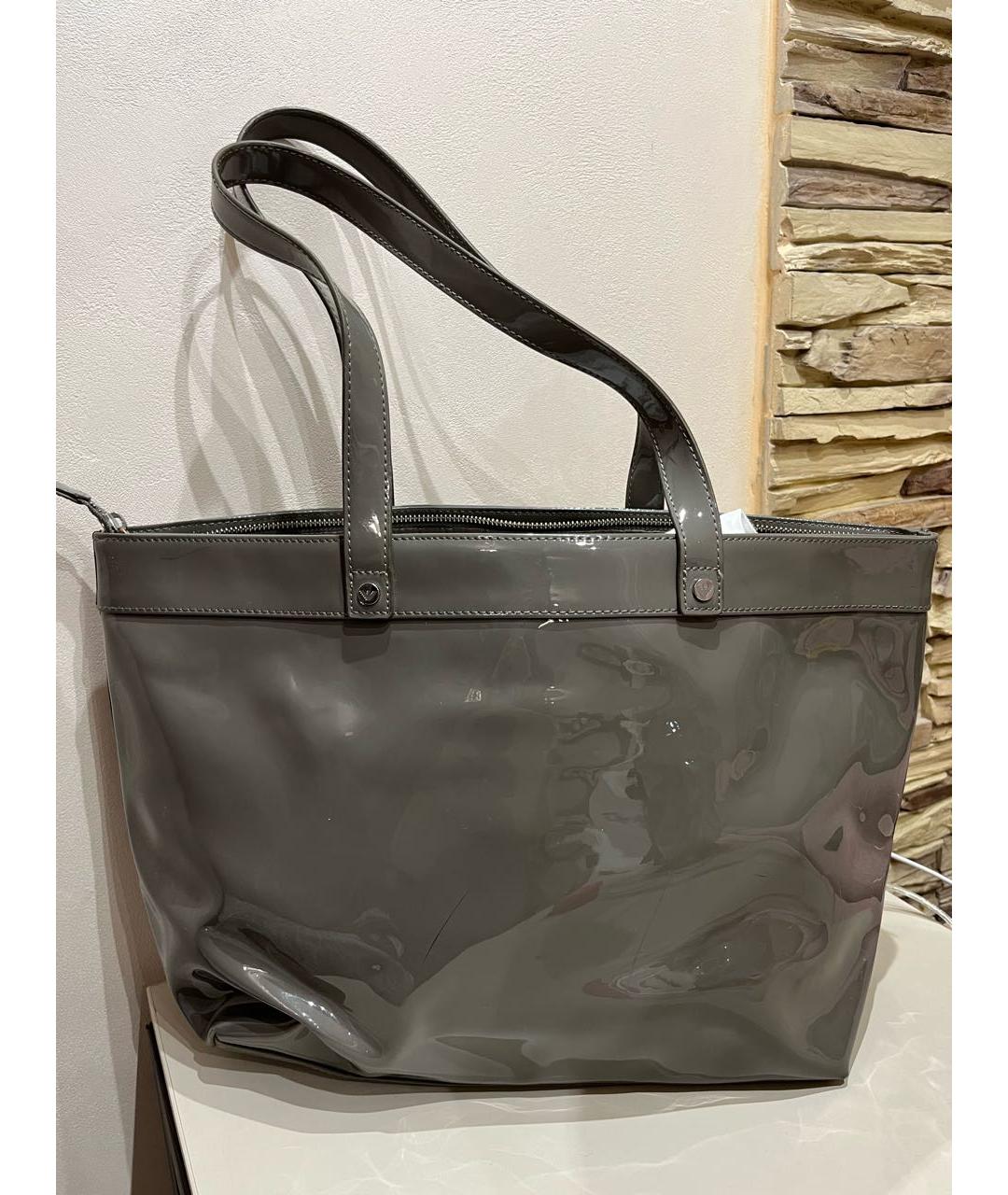 ARMANI JEANS Антрацитовая сумка через плечо из лакированной кожи, фото 2