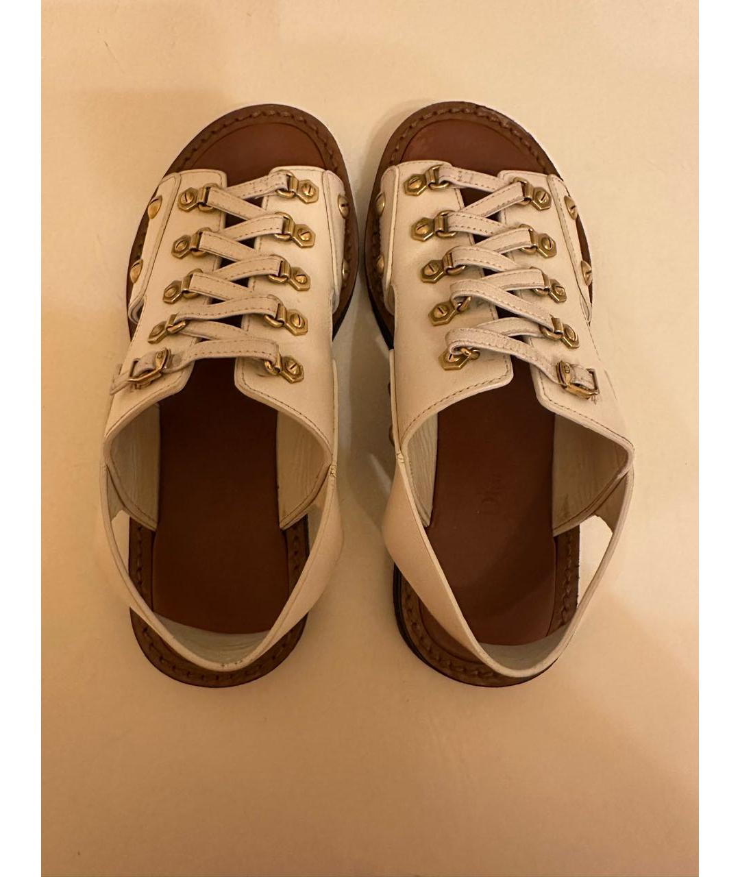 CHRISTIAN DIOR Белые кожаные босоножки, фото 3