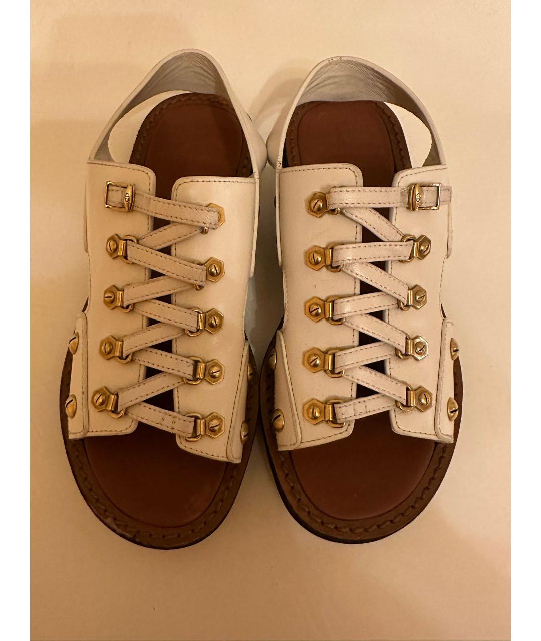 CHRISTIAN DIOR Белые кожаные босоножки, фото 2