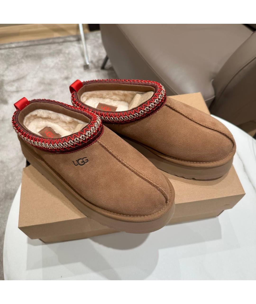 UGG AUSTRALIA Коричневые замшевые ботинки, фото 2