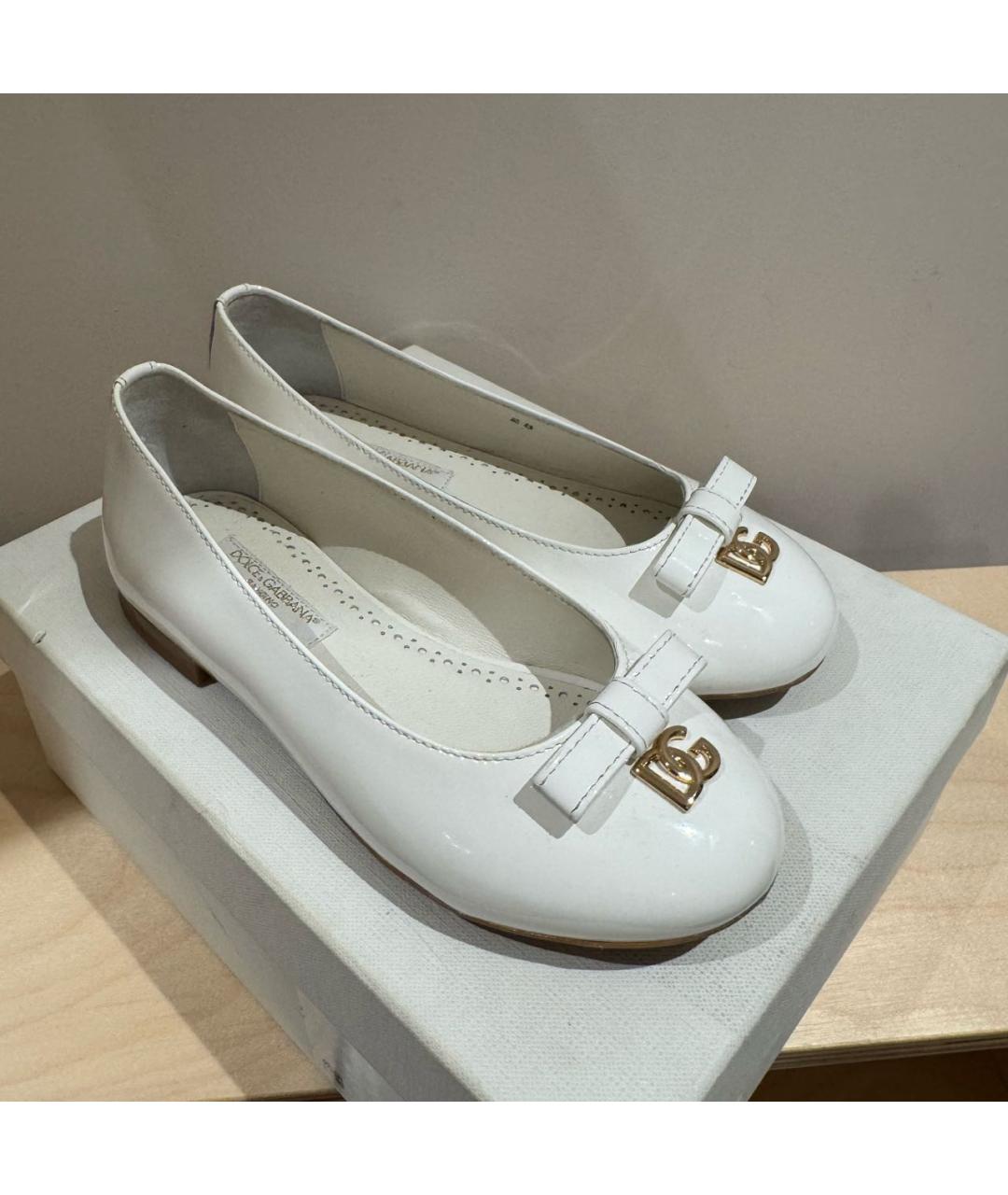 DOLCE&GABBANA Белые туфли из лакированной кожи, фото 6