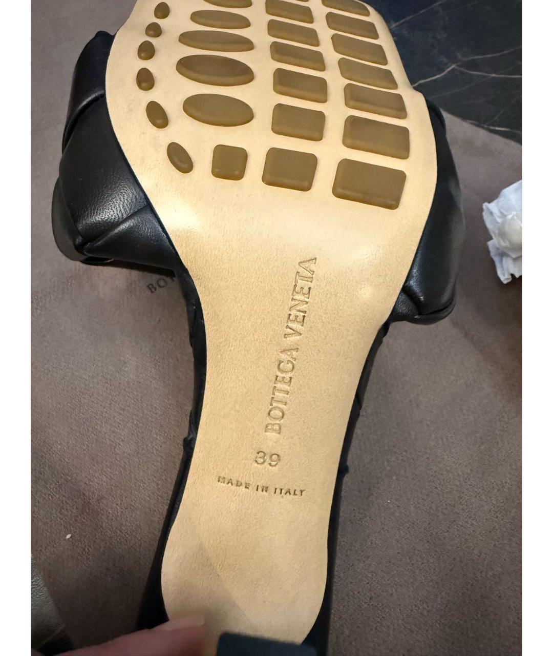 BOTTEGA VENETA Черные кожаные мюли, фото 4