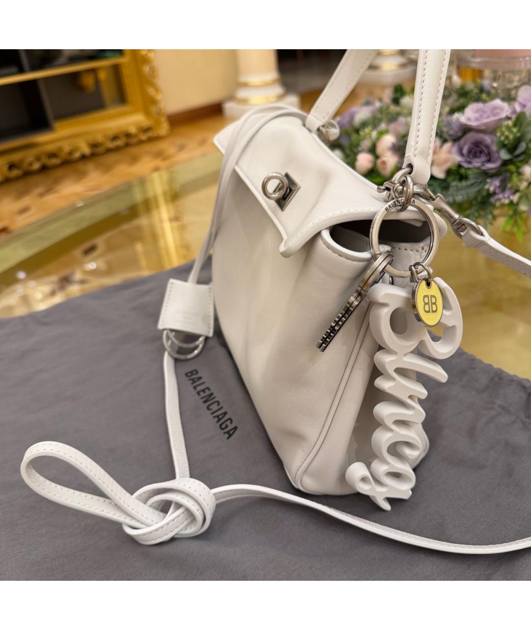 BALENCIAGA Белый брелок, фото 3