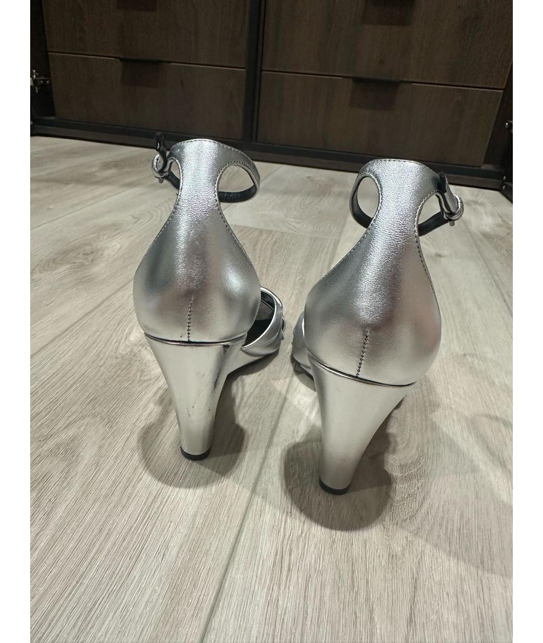 SAINT LAURENT Серебряные кожаные босоножки, фото 4