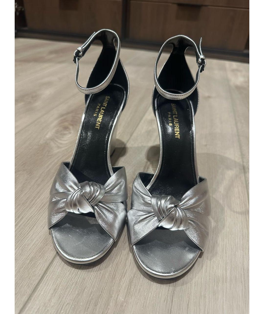 SAINT LAURENT Серебряные кожаные босоножки, фото 3