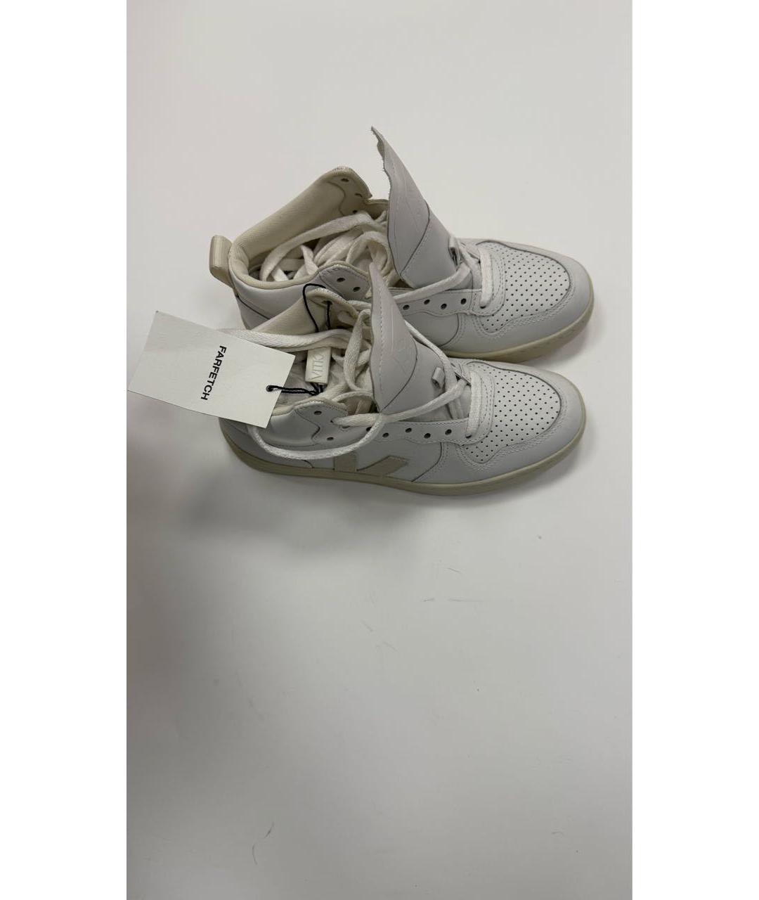 VEJA Белые кожаные кроссовки, фото 2