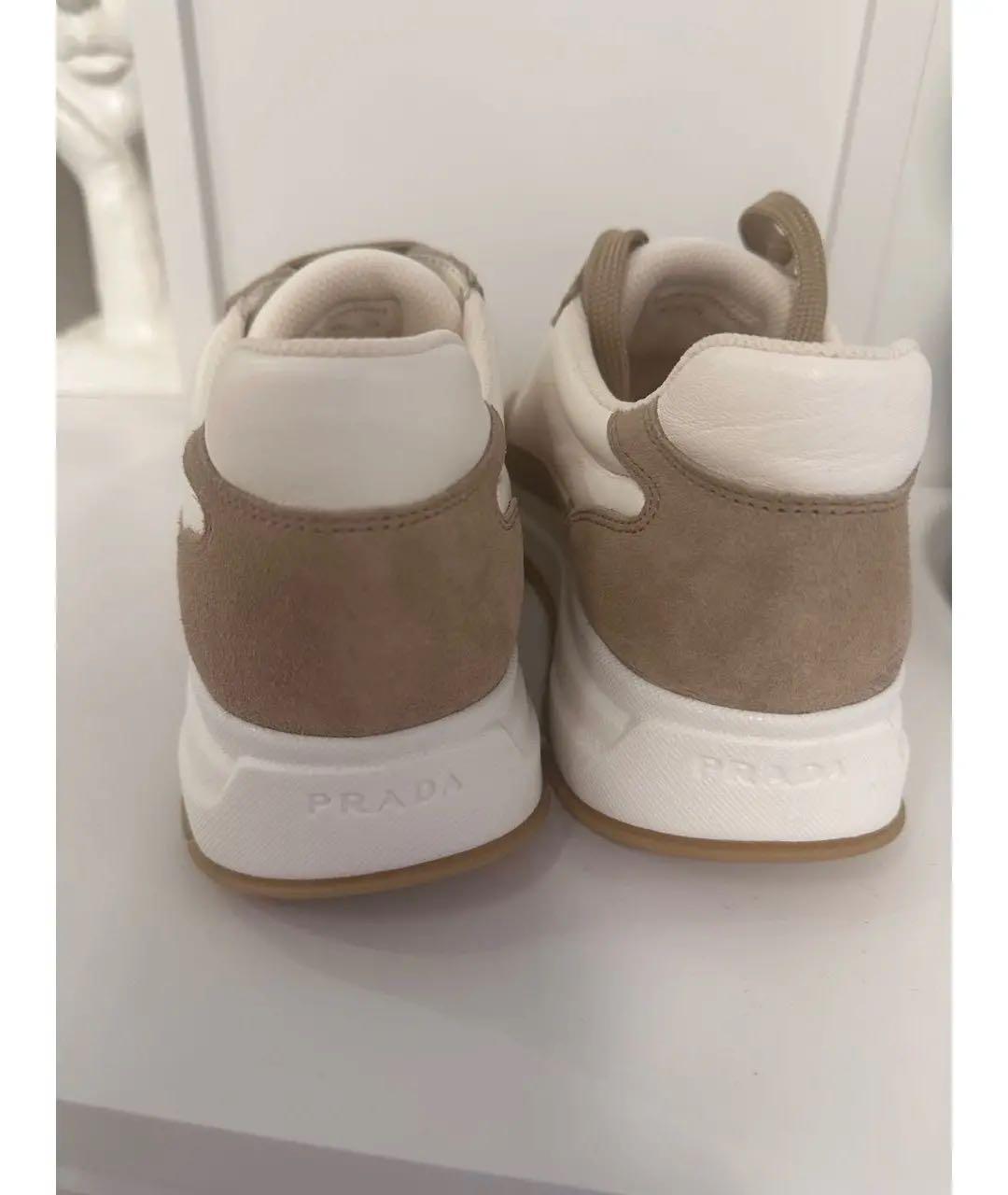 PRADA Белые кожаные низкие кроссовки / кеды, фото 4