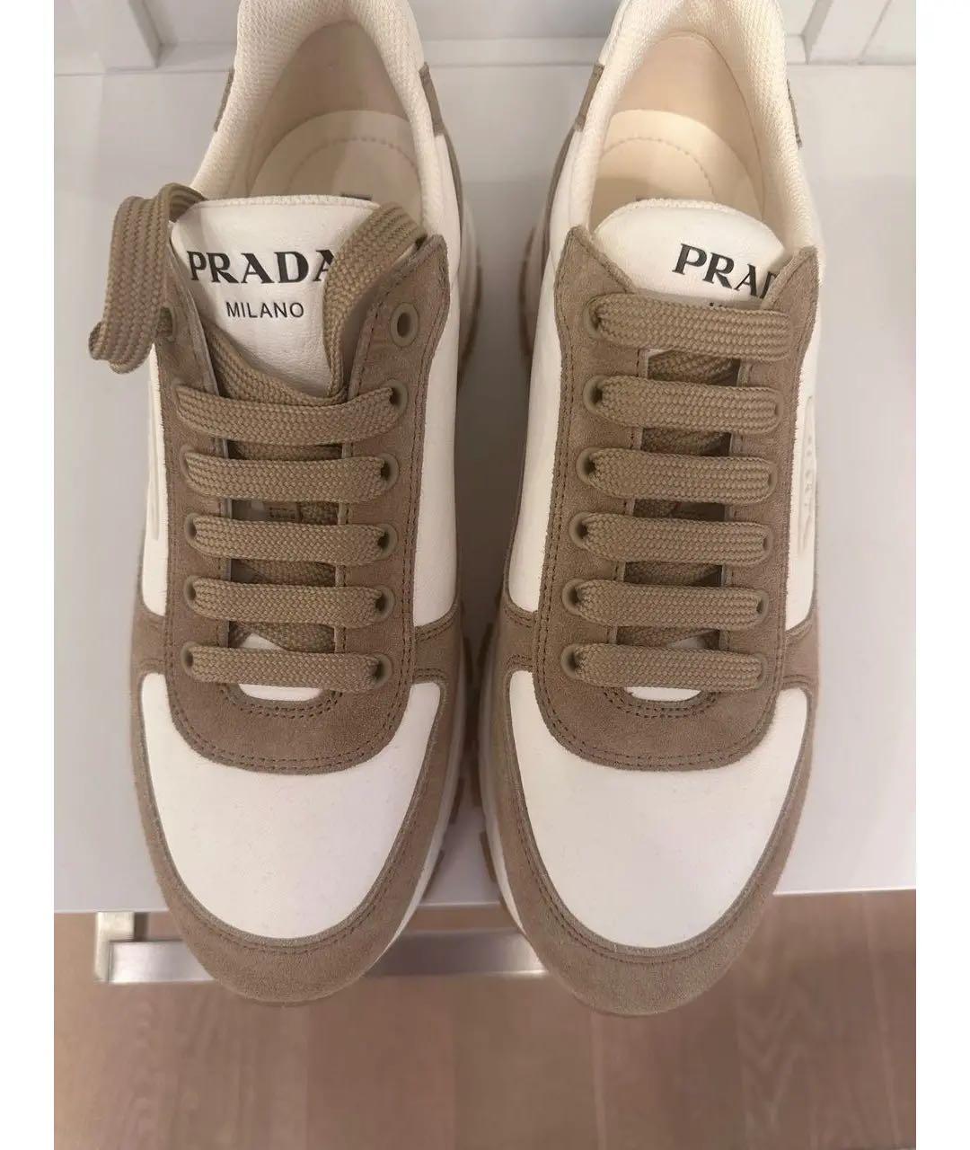 PRADA Белые кожаные низкие кроссовки / кеды, фото 3