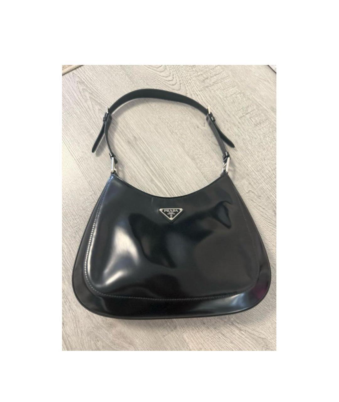 PRADA Черная сумка с короткими ручками из лакированной кожи, фото 2