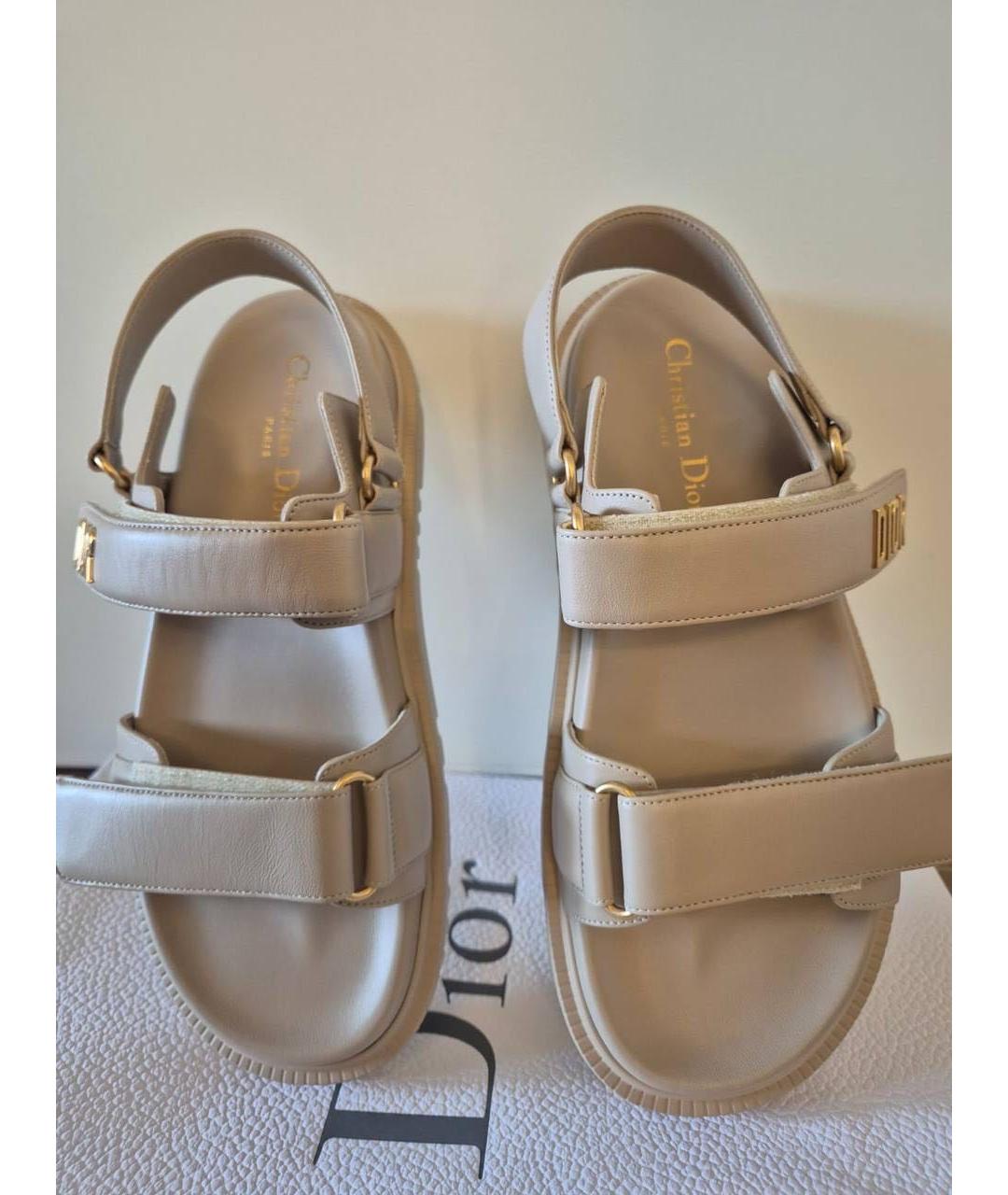 CHRISTIAN DIOR Бежевые кожаные сандалии, фото 2