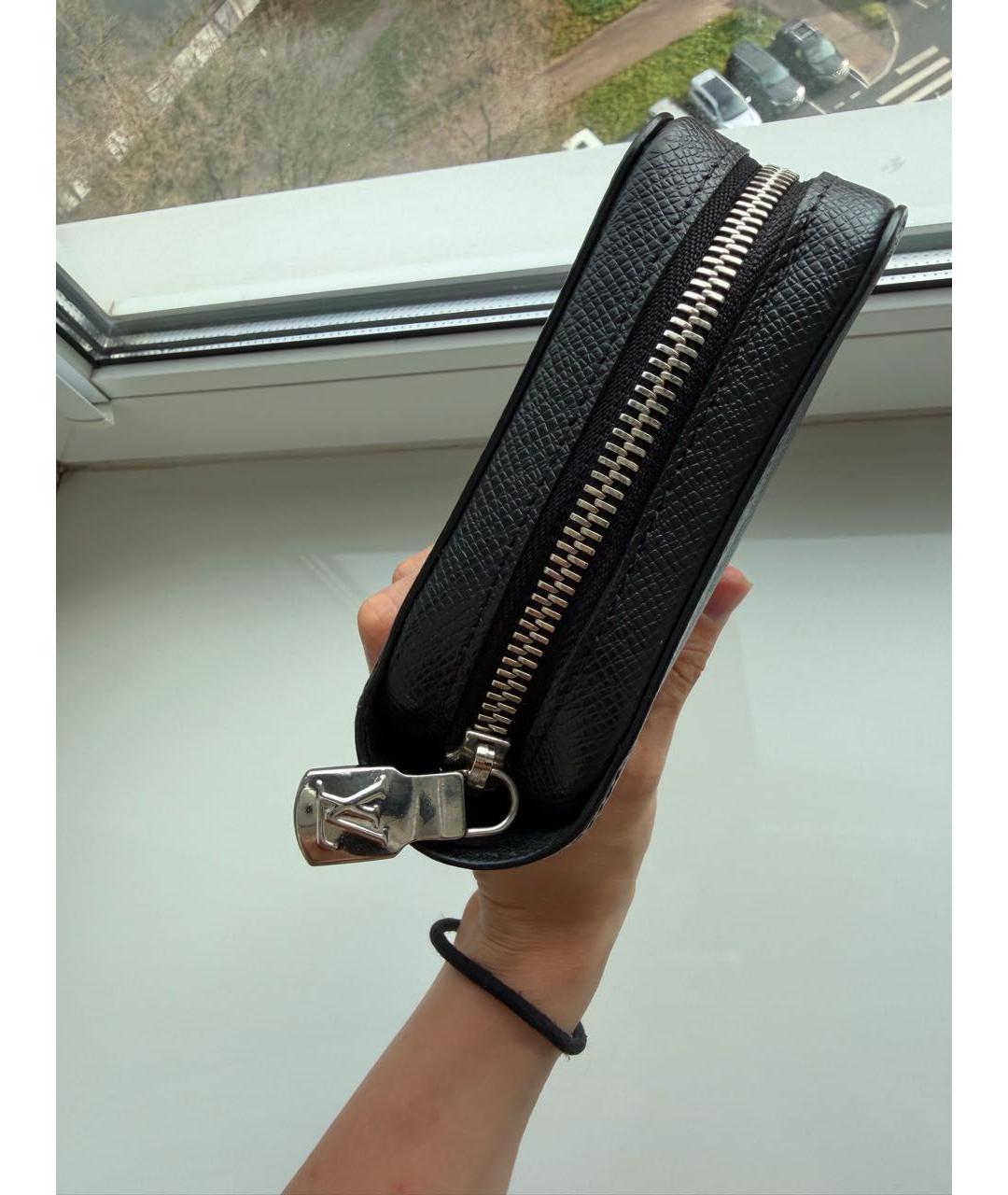 LOUIS VUITTON Черный кожаный кардхолдер, фото 2