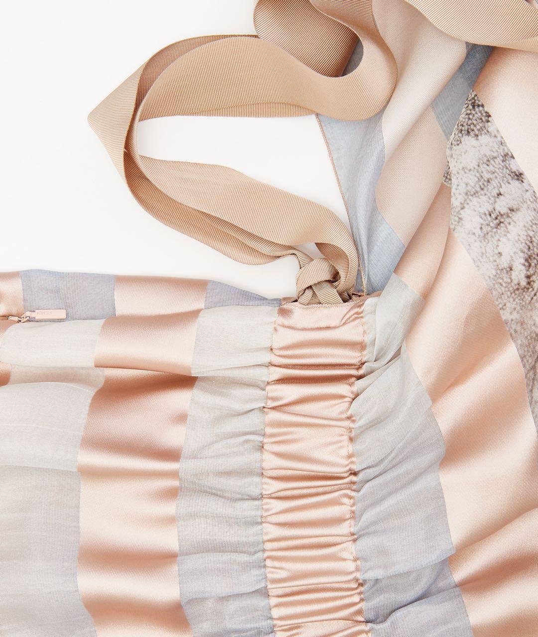 FENDI Бежевое шелковое повседневное платье, фото 4