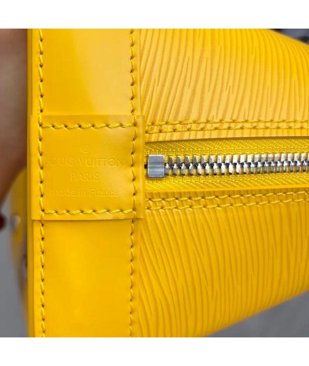 LOUIS VUITTON Желтая кожаная сумка с короткими ручками, фото 3