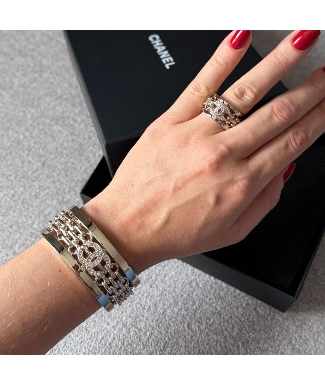 CHANEL Золотой металлический браслет, фото 2