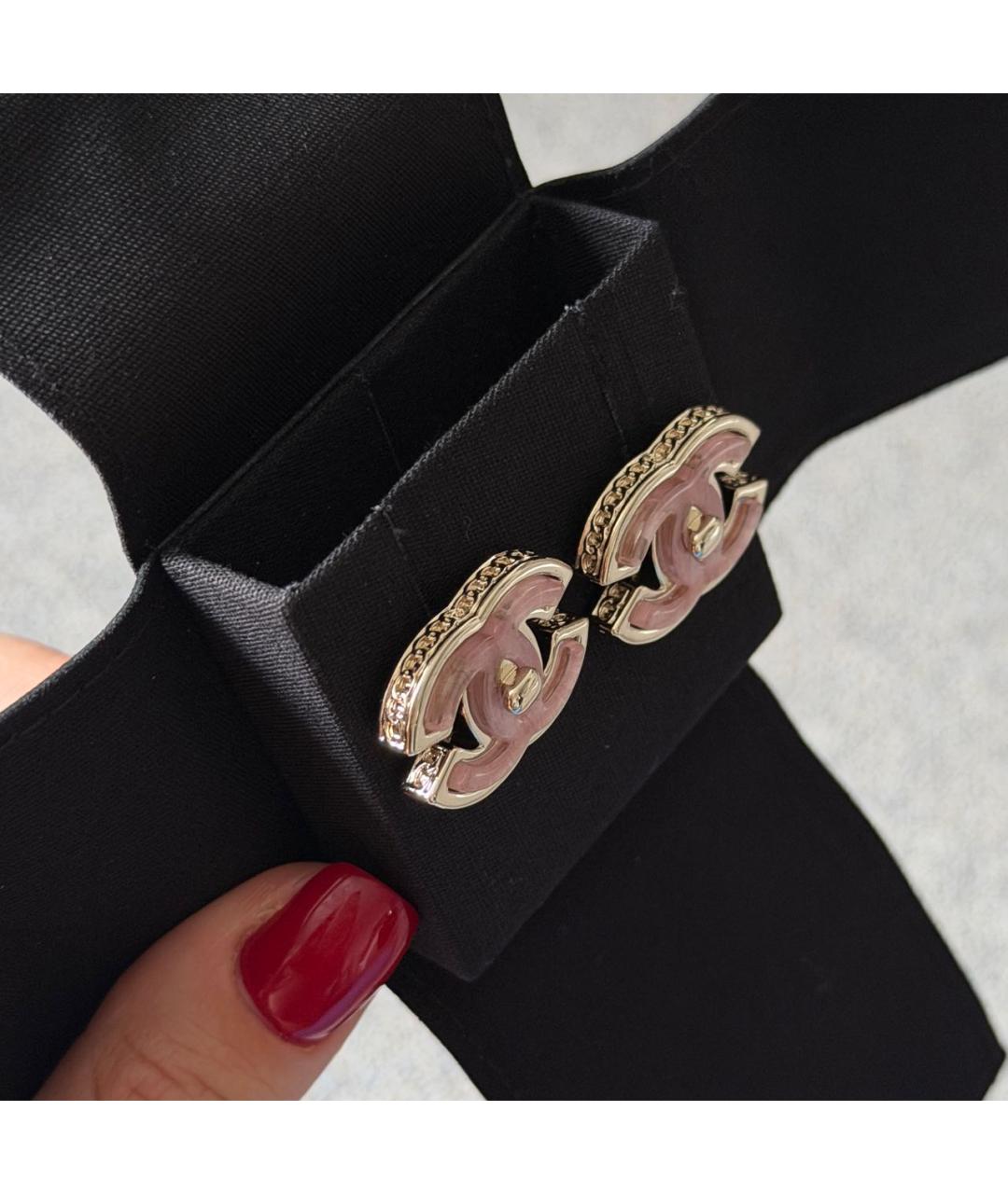 CHANEL Розовые металлические серьги, фото 3