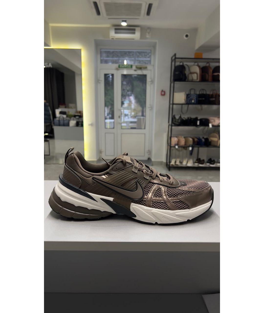 NIKE Коричневые низкие кроссовки / кеды, фото 5