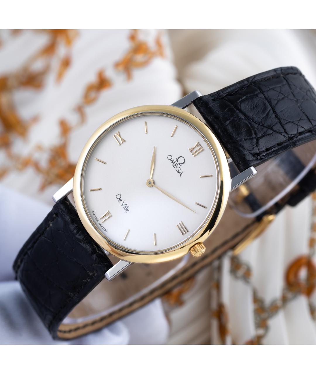 OMEGA Черные часы из желтого золота, фото 3