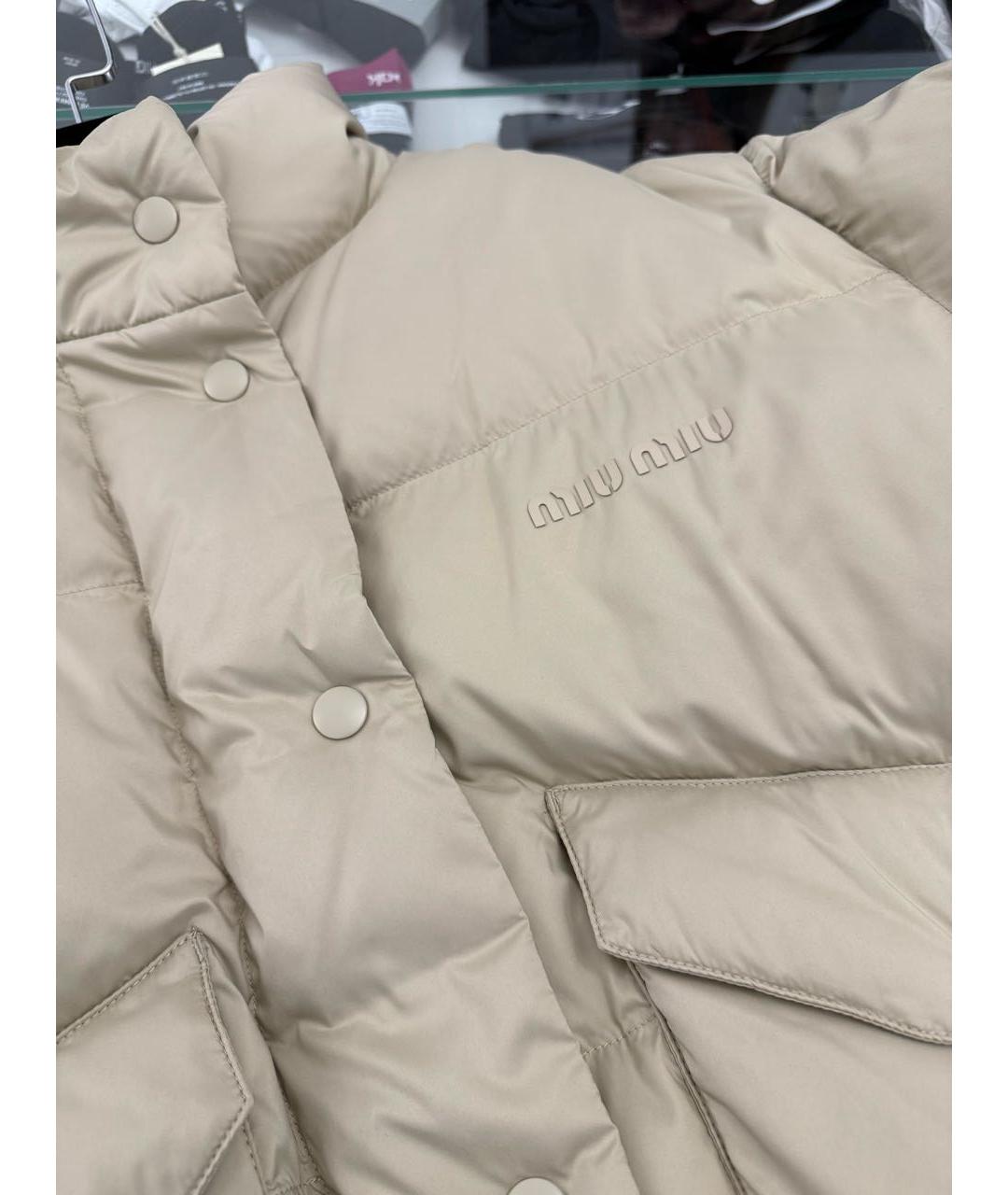 MIU MIU Бежевый полиэстеровый пуховик, фото 3