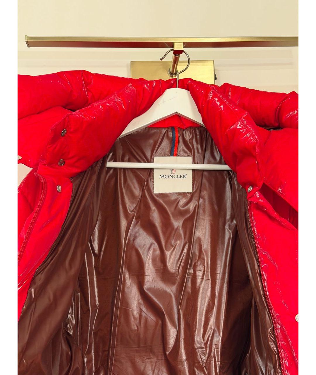 MONCLER Красный полиамидовый пуховик, фото 3