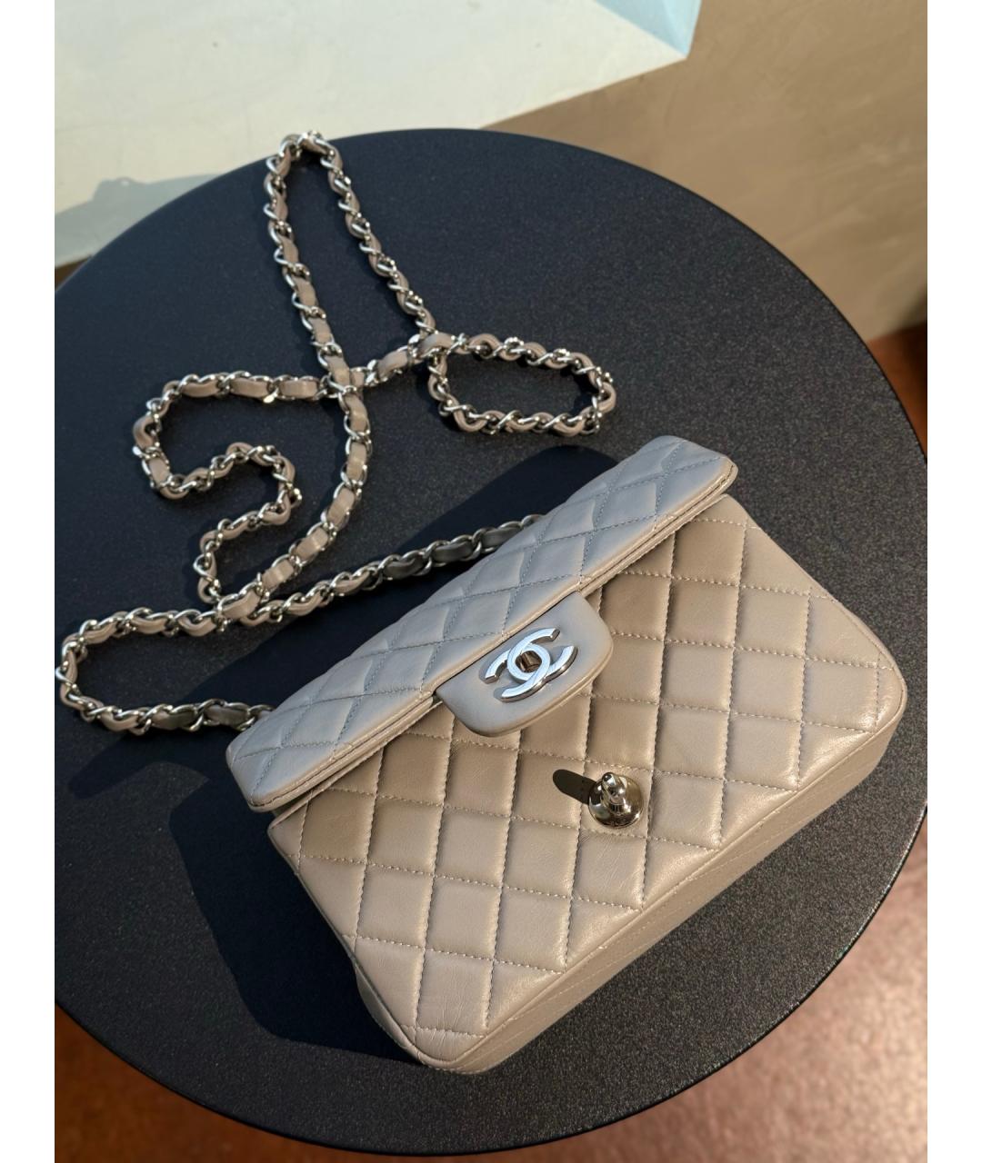 CHANEL Серая кожаная сумка через плечо, фото 9