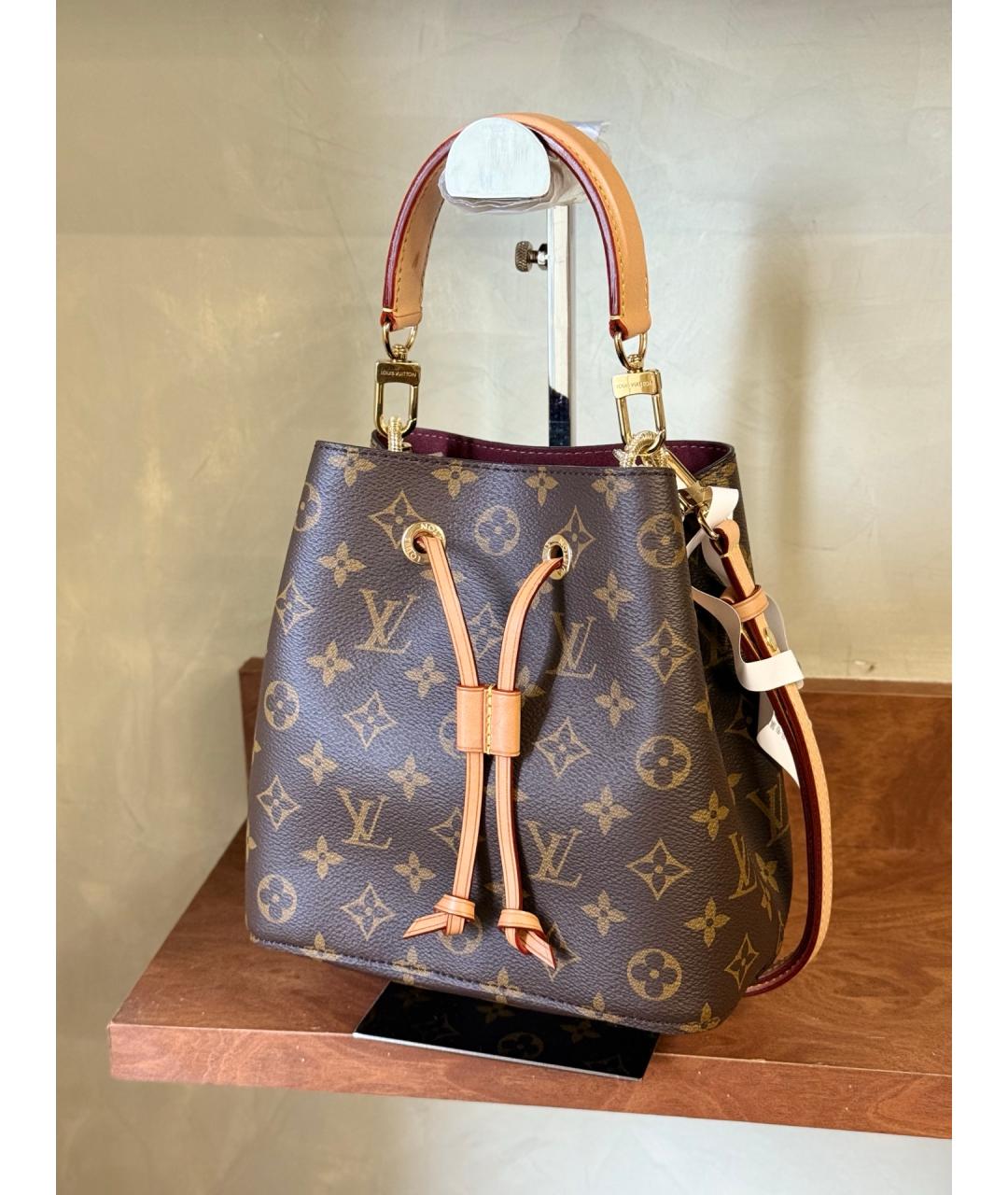 LOUIS VUITTON Коричневая сумка через плечо из искусственной кожи, фото 3