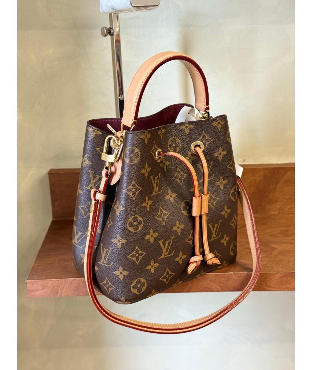 LOUIS VUITTON Коричневая сумка через плечо из искусственной кожи, фото 5