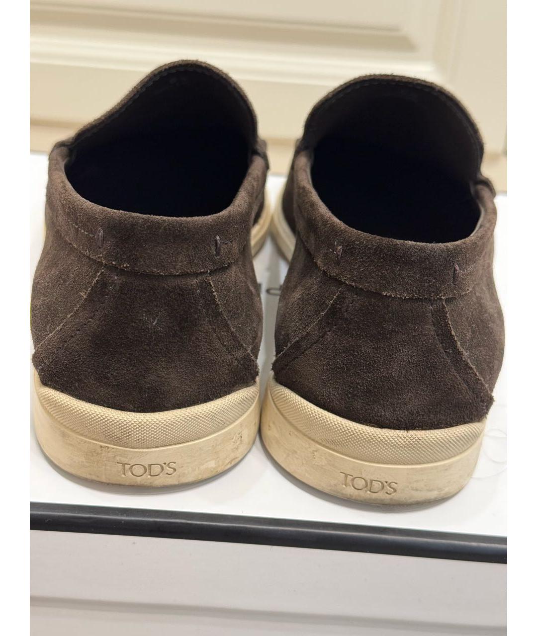TOD'S Коричневые замшевые лоферы, фото 4