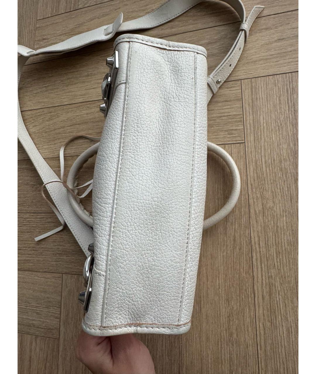 BALENCIAGA Белая кожаная сумка с короткими ручками, фото 3
