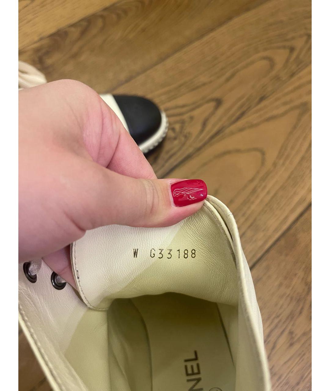 CHANEL Бежевые кожаные ботинки, фото 3