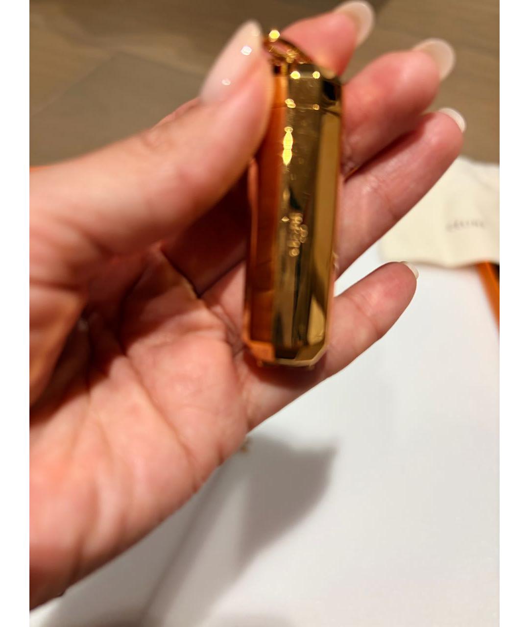 CELINE Золотая металлическая подвеска, фото 3