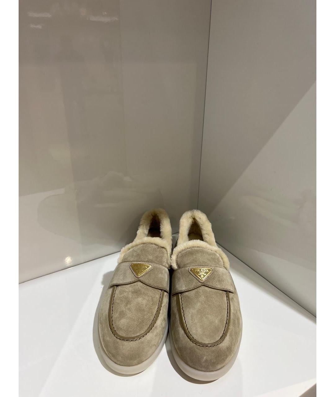 PRADA Бежевые замшевые лоферы, фото 3