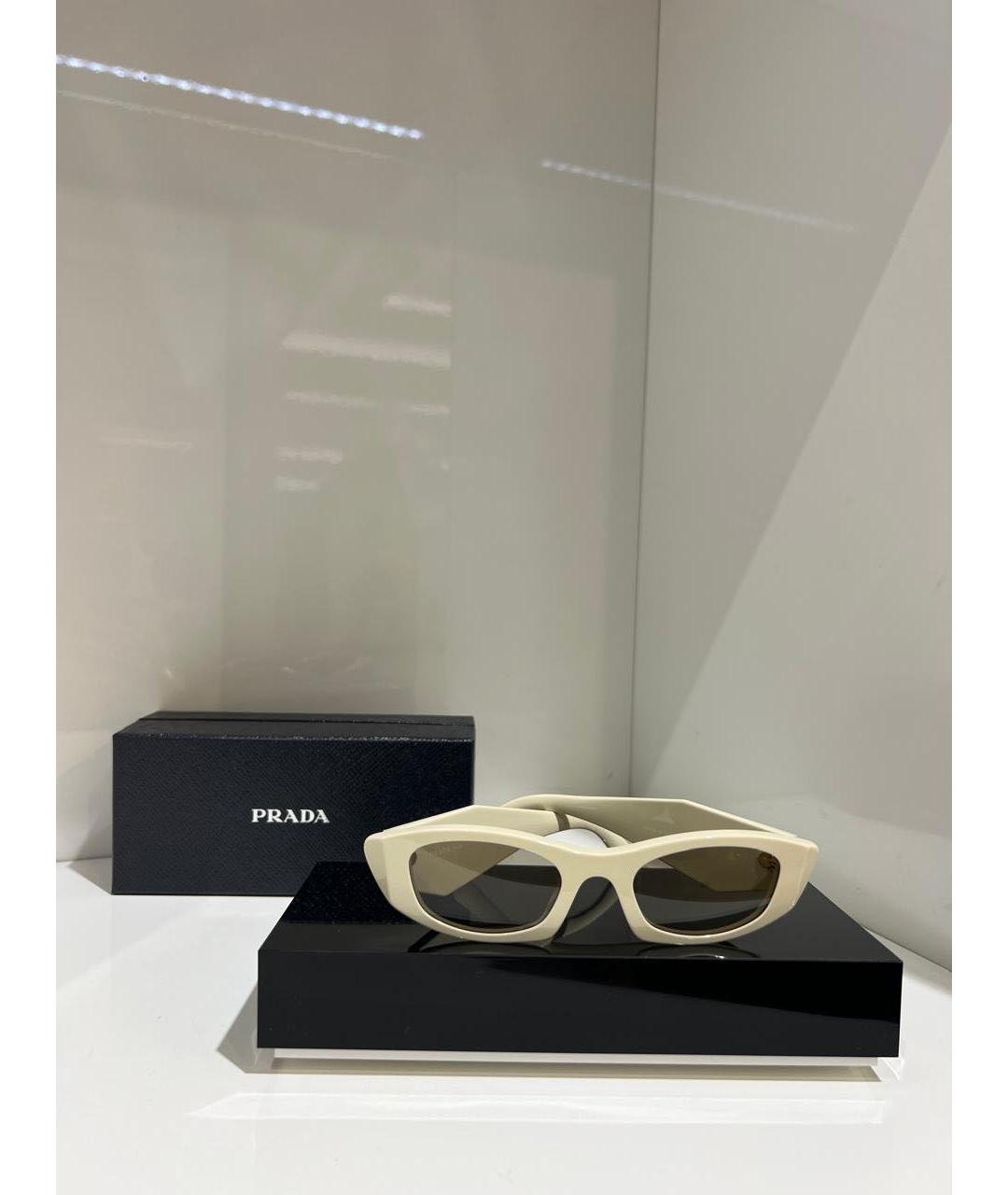 PRADA Белые солнцезащитные очки, фото 2