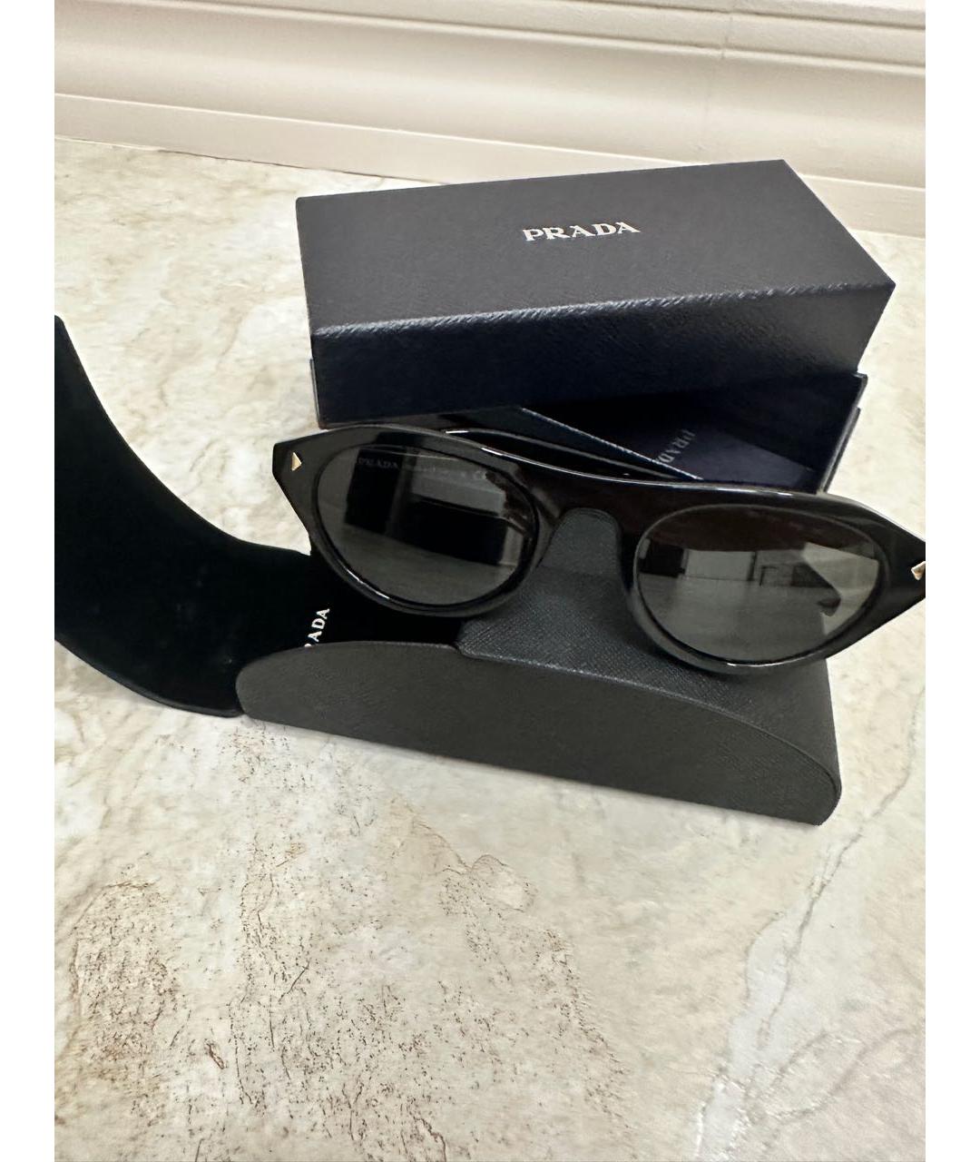 PRADA Черные пластиковые солнцезащитные очки, фото 2
