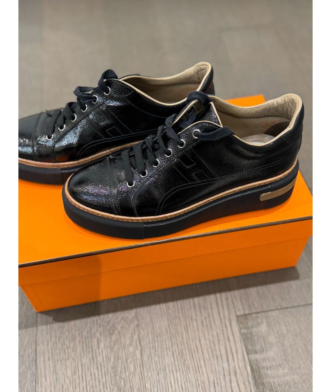 HERMES Черные кеды из лакированной кожи, фото 4