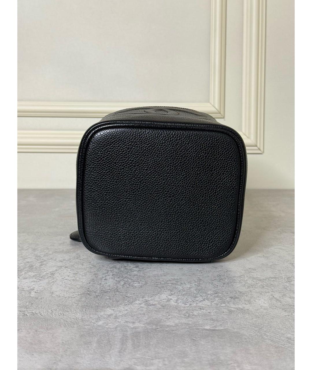 CHANEL Черная кожаная сумка с короткими ручками, фото 5