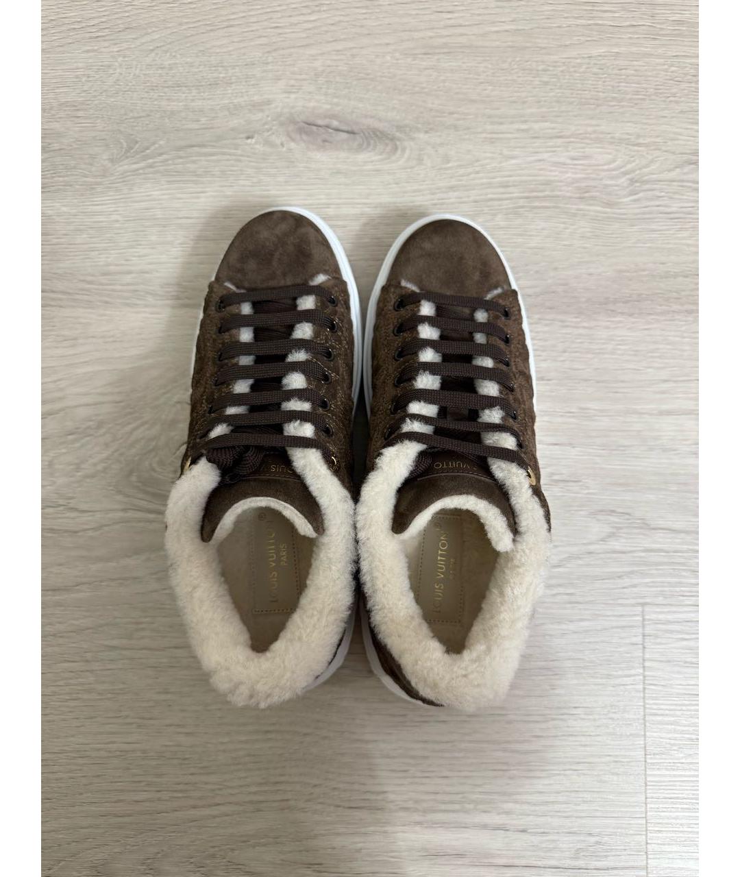LOUIS VUITTON Коричневые замшевые кроссовки, фото 3