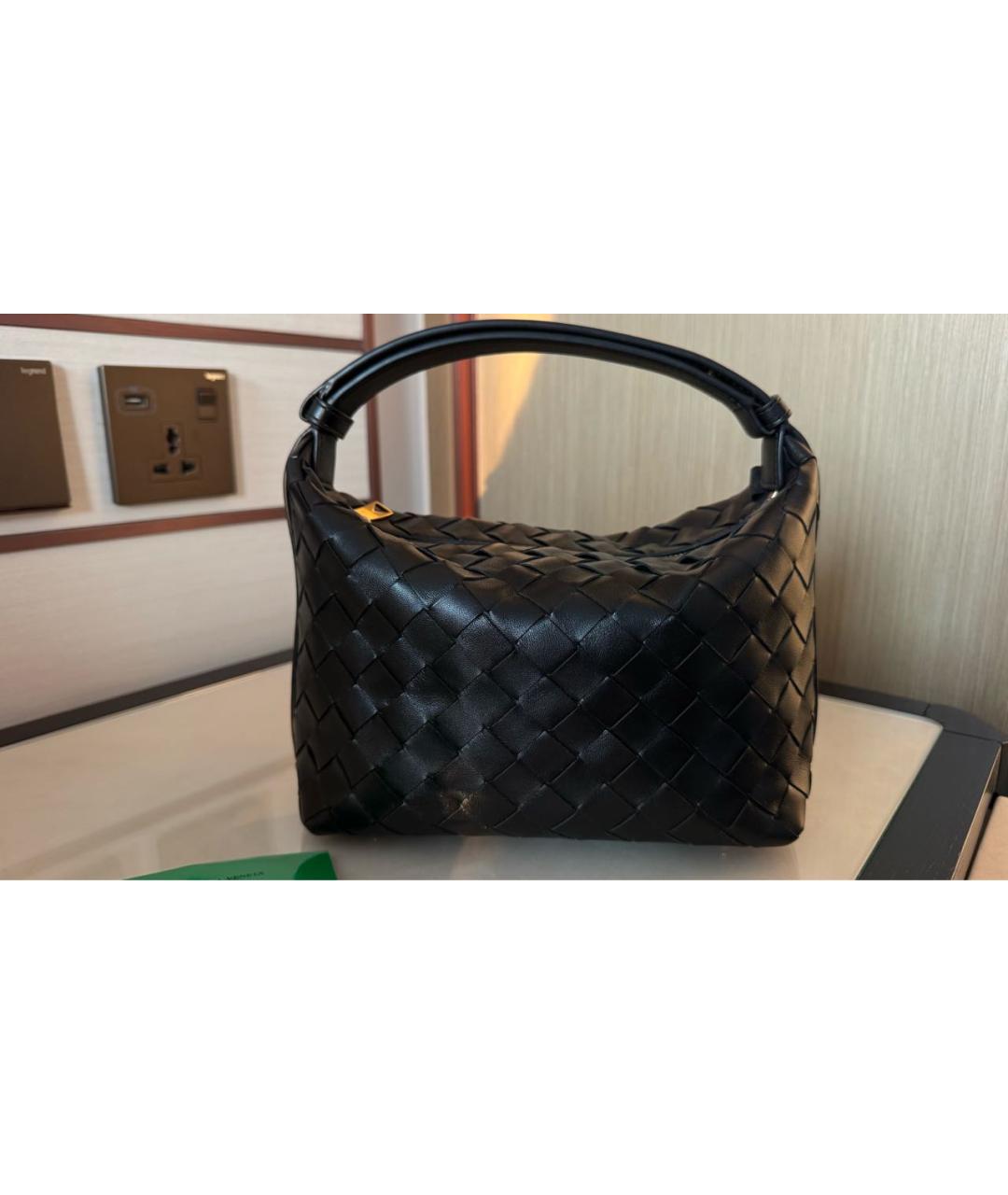 BOTTEGA VENETA Черная кожаная сумка с короткими ручками, фото 5