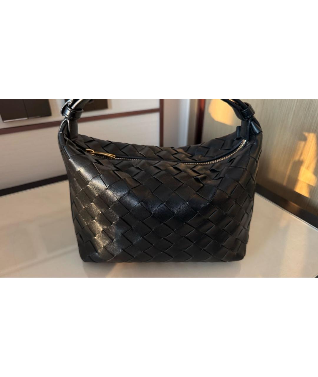 BOTTEGA VENETA Черная кожаная сумка с короткими ручками, фото 2