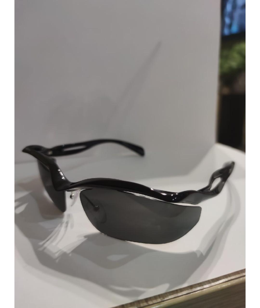 PRADA Черные пластиковые солнцезащитные очки, фото 2