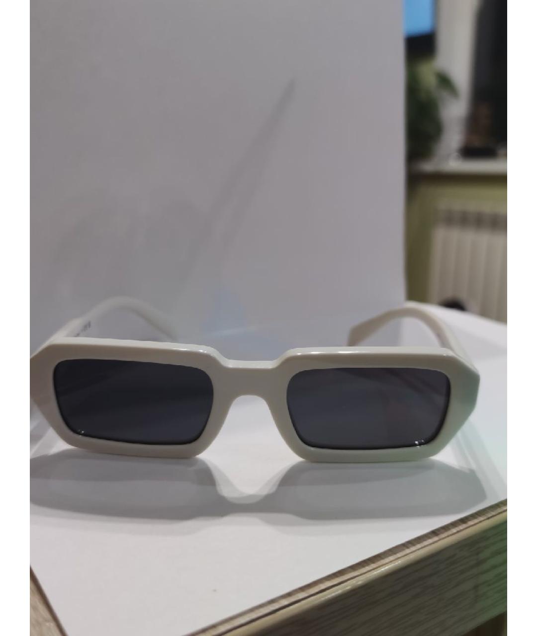 PRADA Белые пластиковые солнцезащитные очки, фото 4