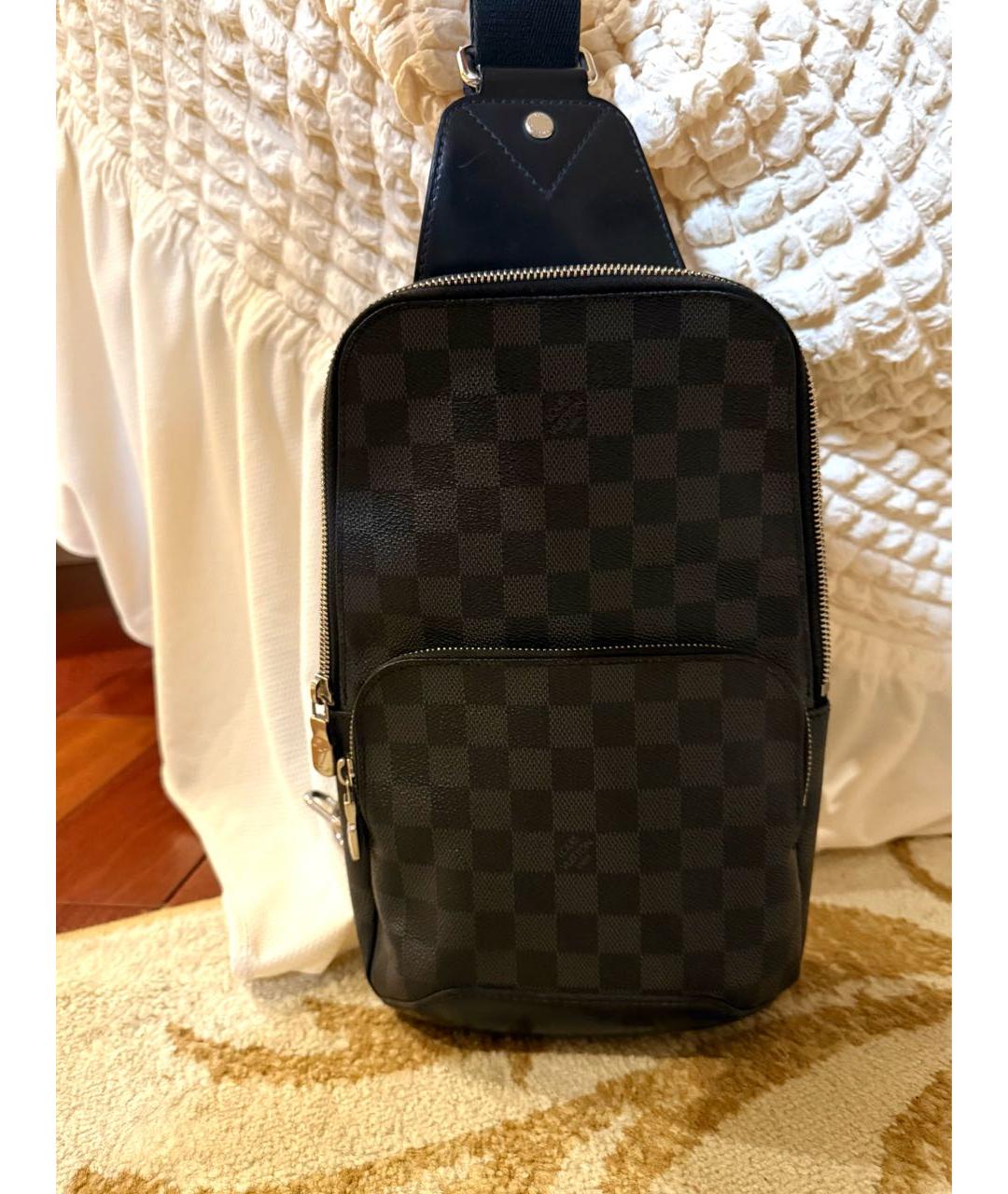 LOUIS VUITTON Антрацитовая кожаная барсетка, фото 9