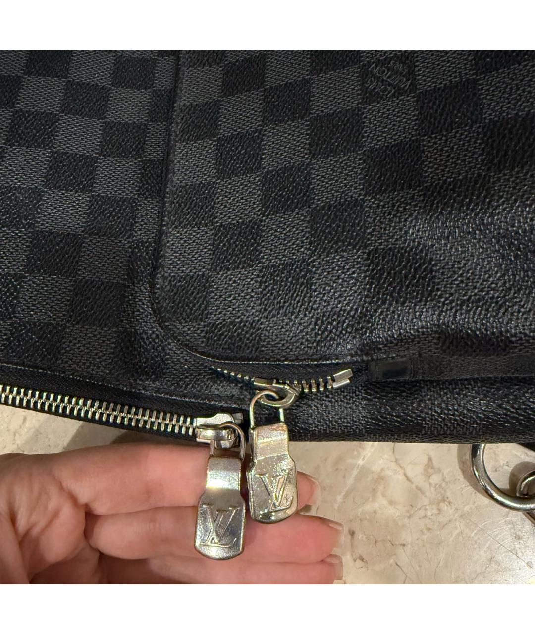 LOUIS VUITTON Антрацитовая кожаная барсетка, фото 5