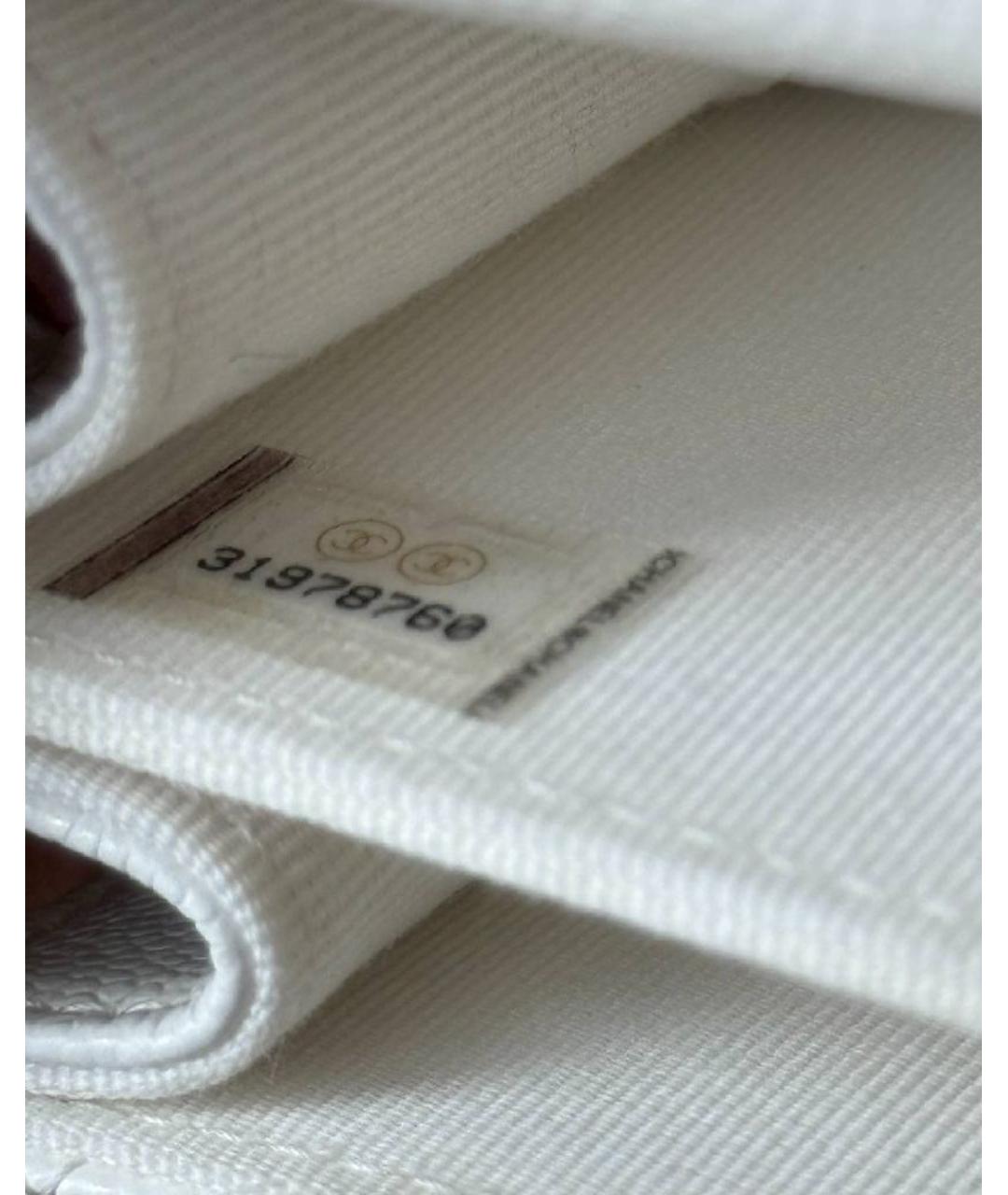 CHANEL Белая кожаная сумка через плечо, фото 5