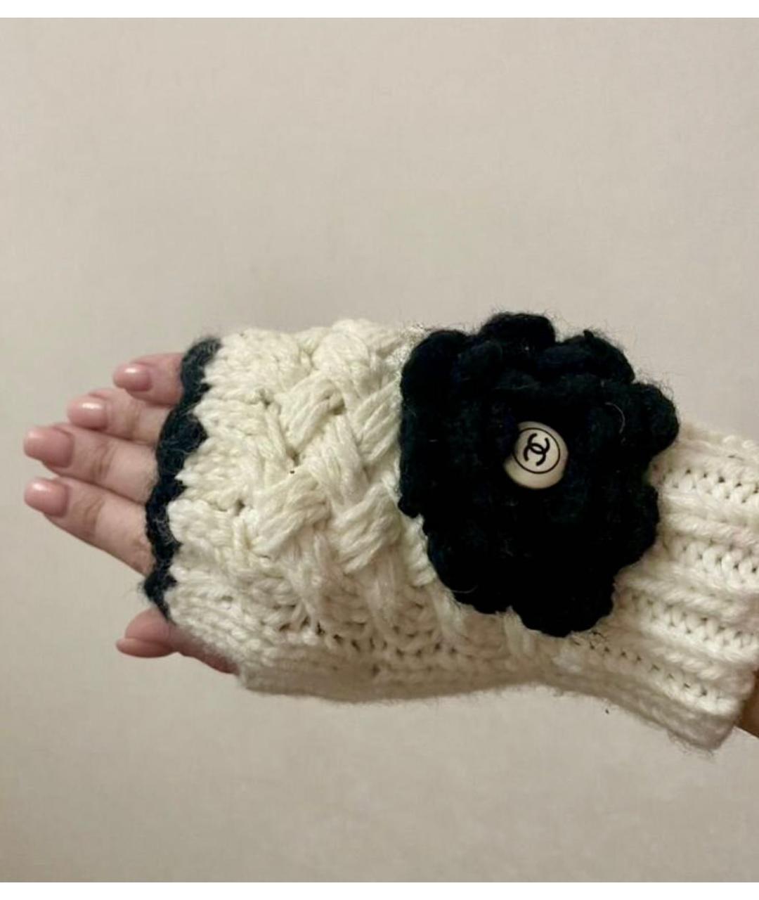 CHANEL Белые шерстяные митенки, фото 7